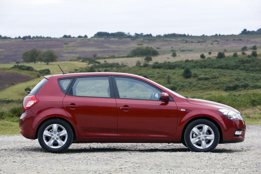  Kia cee&rsquo;d 2009 года  (фото 85 из 98)